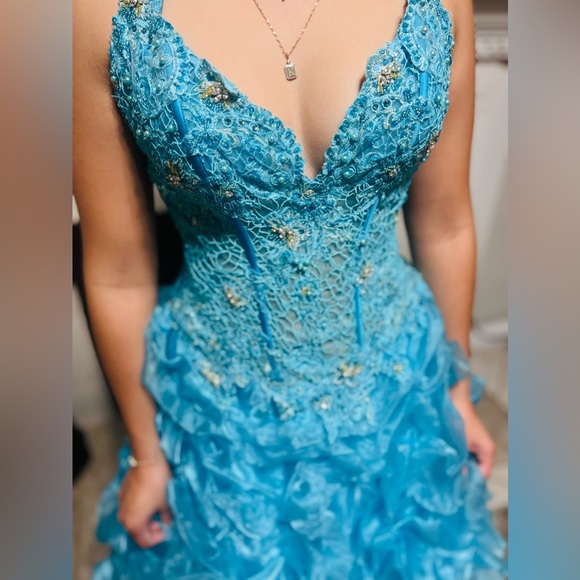 Party Time | Prom Formal Dress Turquoise Size 6 - Picture 4 of 7